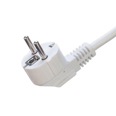 Coupe d'alimentation avec 4 prises de courant courant nominal 10/16A câble de protection contre les surtensions H05VV-F 3x1.5mm2