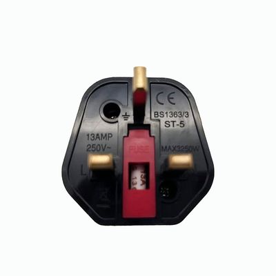 Adaptateur à usage général UK 3 broches avec fusible à prise UE 2 broches et contact avec la terre Certifié CE
