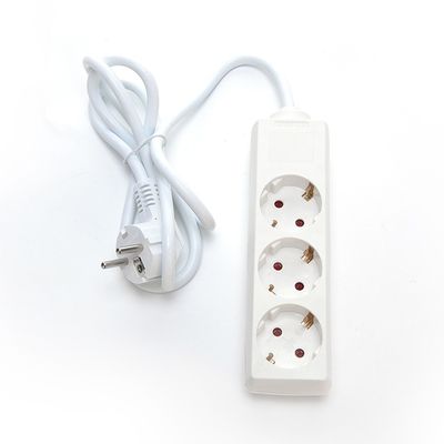Différentes normes câble d'alimentation 3 * 0,75 mm prise électrique multi-plug extension prise électrique 3 voies câble d'extension universel 250V / 16A blanc