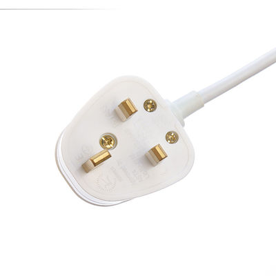bande d'alimentation standard de l'UE avec 4 prises de courant Protecteur contre les surtensions Commutateur USB Ports de sortie H05VV-F 3x1.25MM2 Cable et prise 3 broches du Royaume-Uni