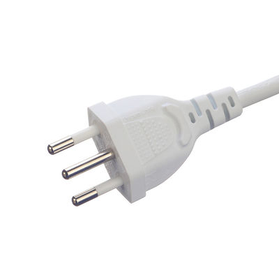 Personnalisation Brésil 10A/250V 3 broches 3x0.75MM2 PS4 câble d'alimentation pour lampe à sel certifié par DIN VDE 0620/EN 50075 1990