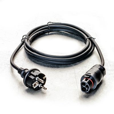16A/250V courant/tension H07RN-F 3X1.5MM2 câble en caoutchouc Schuko prise IP44 à connecteur BC05 pour micro-onduleur unique