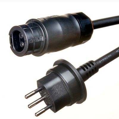 Cable d'extension Schuko de longueur personnalisée avec matériau isolant en caoutchouc et connecteur BC05 IP68 pour modèle de micro-onduleur