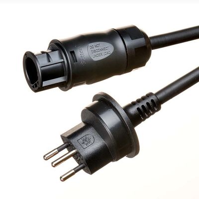 Cable d'extension Schuko de longueur personnalisée avec matériau isolant en caoutchouc et connecteur BC05 IP68 pour modèle de micro-onduleur